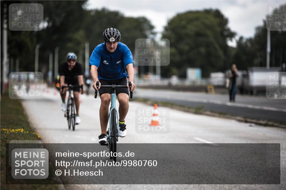 16.08.2026 - KN Förde Triathlon 2026 H.Heesch http://msf.ph/oto/9980760 16.08.2026 11:48:32 Radfahren  meine-sportfotos.de