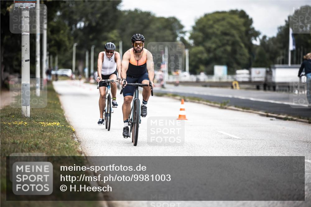 16.08.2026 - KN Förde Triathlon 2026 H.Heesch http://msf.ph/oto/9981003 16.08.2026 11:51:42 Radfahren  meine-sportfotos.de