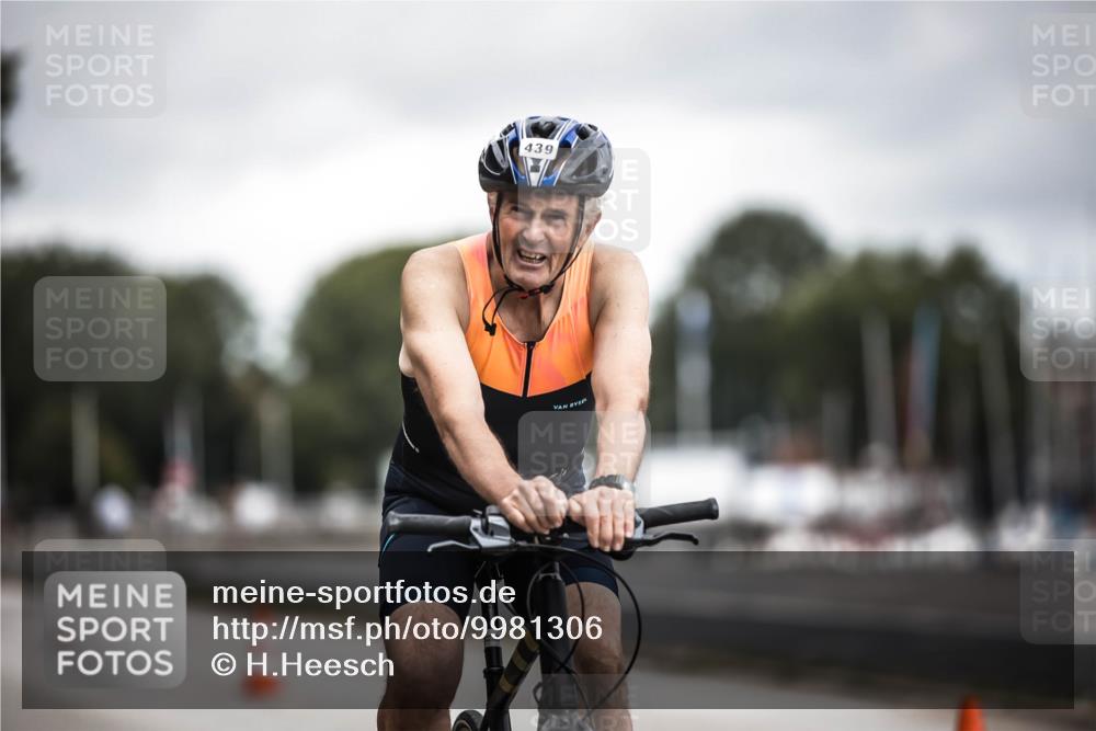 16.08.2026 - KN Förde Triathlon 2026 H.Heesch http://msf.ph/oto/9981306 16.08.2026 12:00:42 Radfahren  meine-sportfotos.de