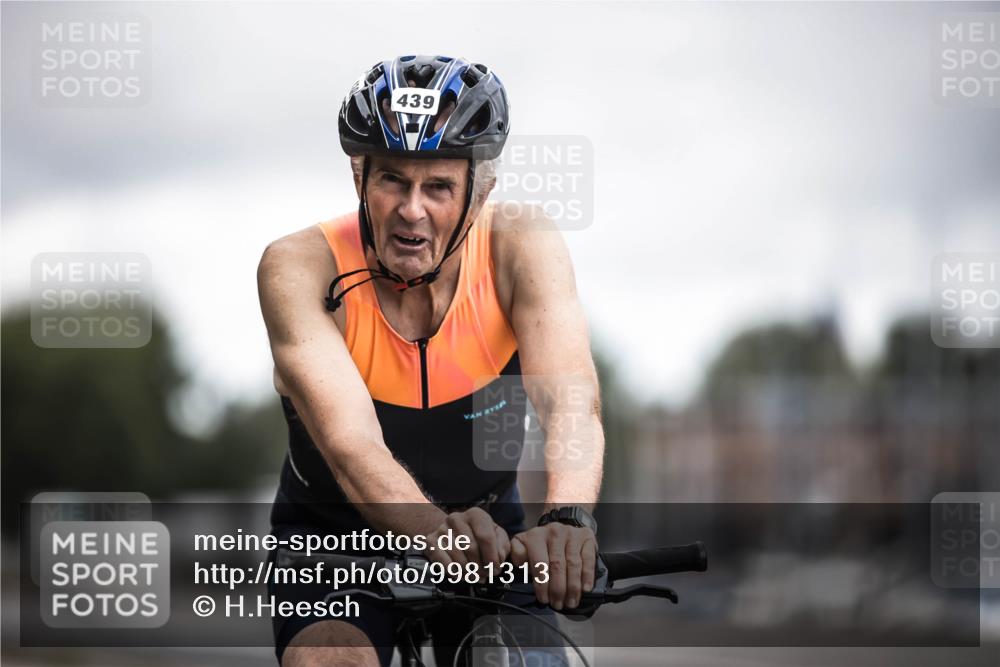 16.08.2026 - KN Förde Triathlon 2026 H.Heesch http://msf.ph/oto/9981313 16.08.2026 12:00:42 Radfahren  meine-sportfotos.de