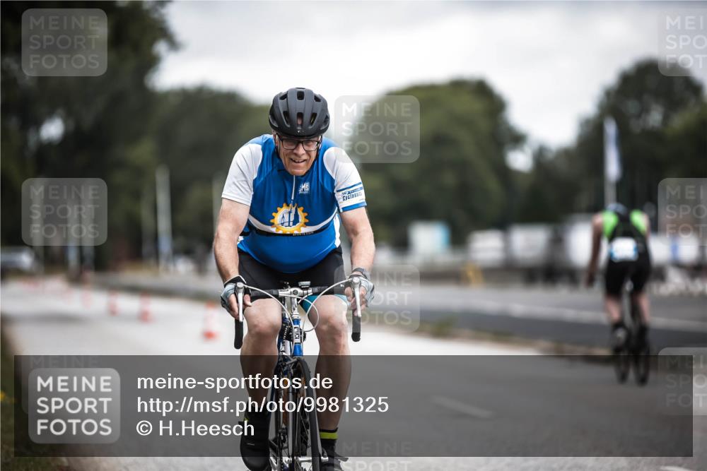 16.08.2026 - KN Förde Triathlon 2026 H.Heesch http://msf.ph/oto/9981325 16.08.2026 12:01:00 Radfahren  meine-sportfotos.de