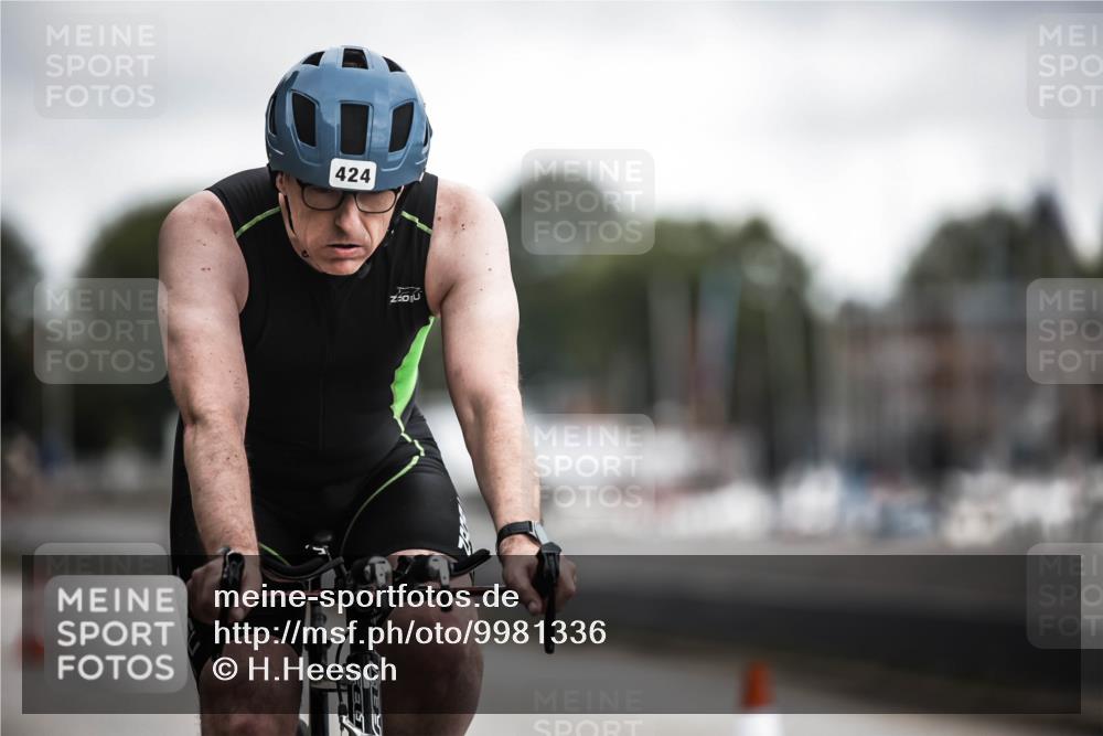 16.08.2026 - KN Förde Triathlon 2026 H.Heesch http://msf.ph/oto/9981336 16.08.2026 12:04:00 Radfahren  meine-sportfotos.de