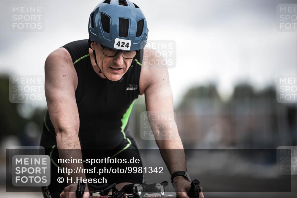 16.08.2026 - KN Förde Triathlon 2026 H.Heesch http://msf.ph/oto/9981342 16.08.2026 12:04:00 Radfahren  meine-sportfotos.de