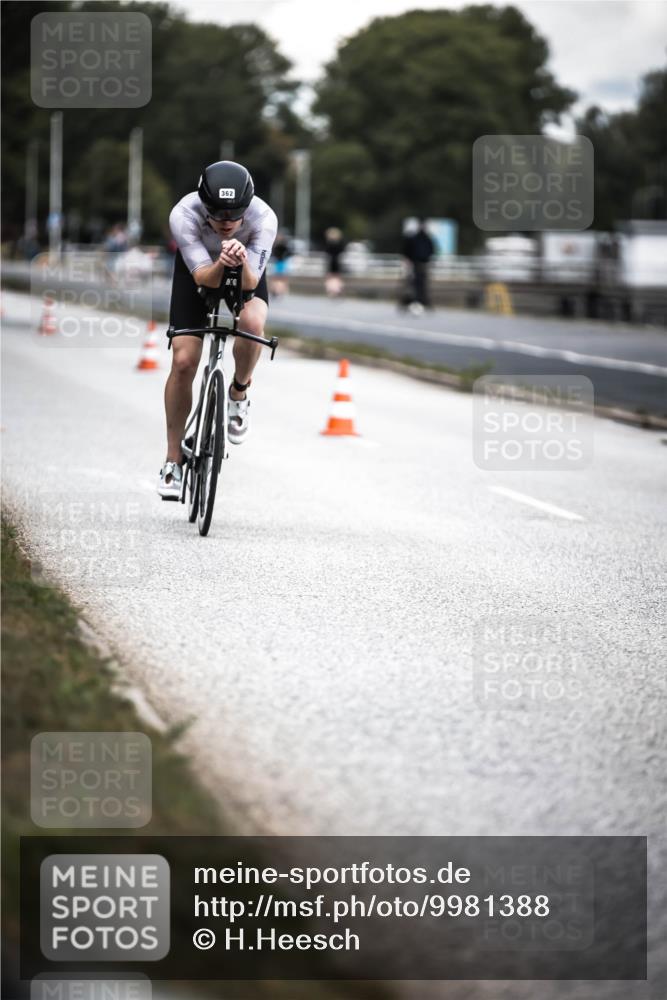 16.08.2026 - KN Förde Triathlon 2026 H.Heesch http://msf.ph/oto/9981388 16.08.2026 12:44:09 Radfahren 362, 504 meine-sportfotos.de