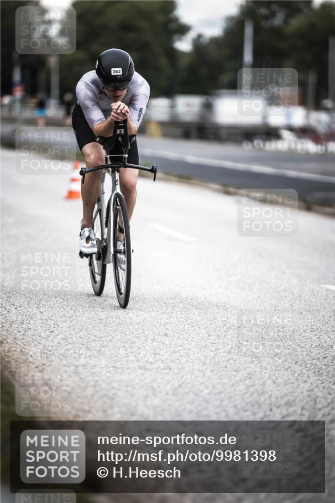 16.08.2026 - KN Förde Triathlon 2026 H.Heesch http://msf.ph/oto/9981398 16.08.2026 12:44:09 Radfahren 362, 504 meine-sportfotos.de