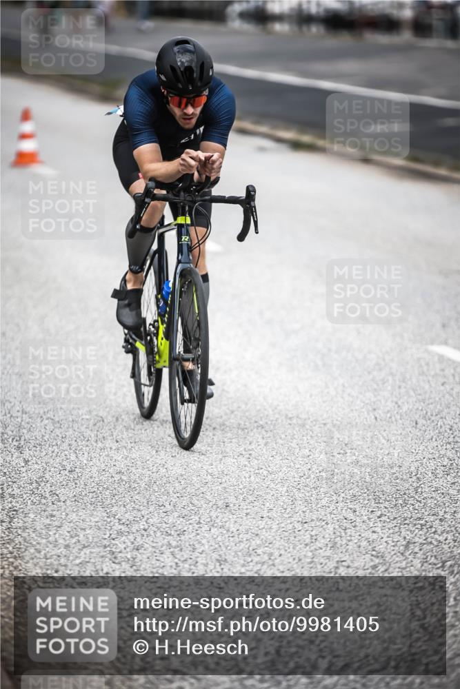 16.08.2026 - KN Förde Triathlon 2026 H.Heesch http://msf.ph/oto/9981405 16.08.2026 12:45:21 Radfahren 503, 518 meine-sportfotos.de