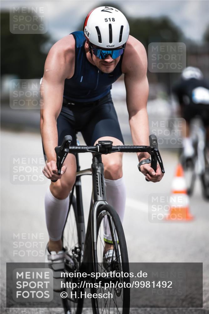 16.08.2026 - KN Förde Triathlon 2026 H.Heesch http://msf.ph/oto/9981492 16.08.2026 12:47:31 Radfahren 507, 518 meine-sportfotos.de