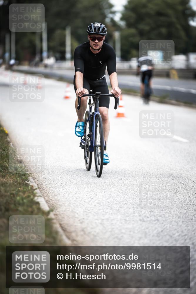 16.08.2026 - KN Förde Triathlon 2026 H.Heesch http://msf.ph/oto/9981514 16.08.2026 12:48:16 Radfahren 513 meine-sportfotos.de