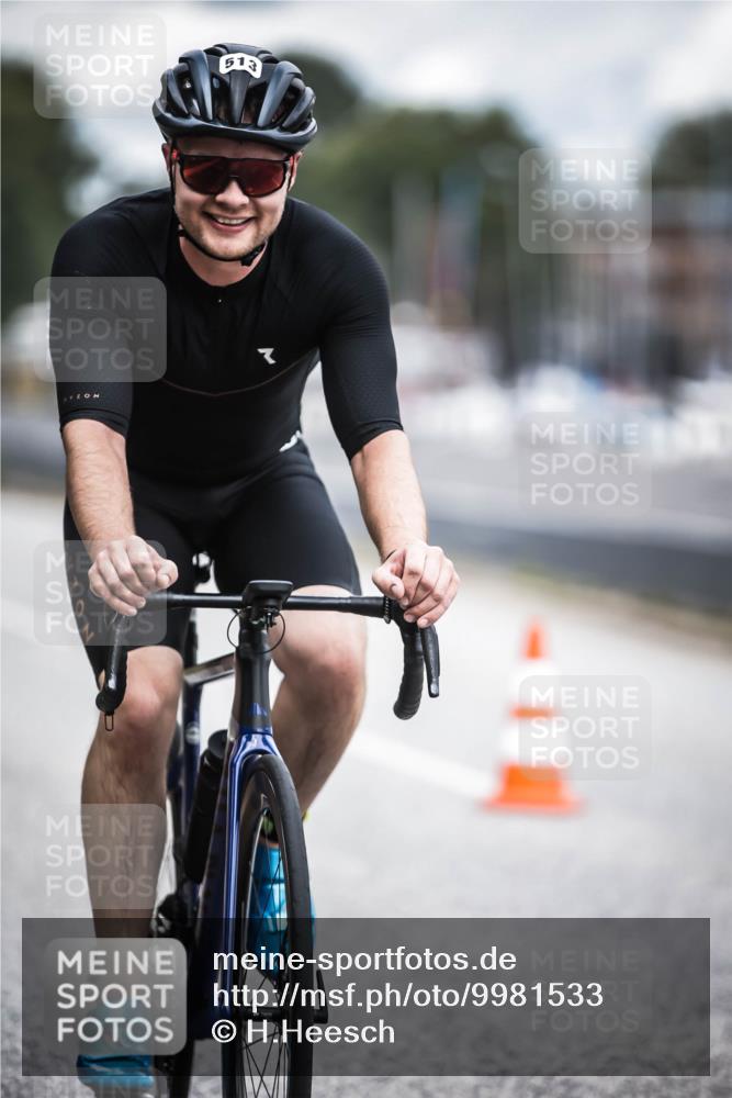 16.08.2026 - KN Förde Triathlon 2026 H.Heesch http://msf.ph/oto/9981533 16.08.2026 12:48:17 Radfahren 513 meine-sportfotos.de