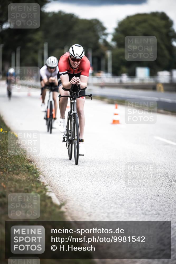 16.08.2026 - KN Förde Triathlon 2026 H.Heesch http://msf.ph/oto/9981542 16.08.2026 12:48:39 Radfahren 506, 514, 523, 526, 530 meine-sportfotos.de