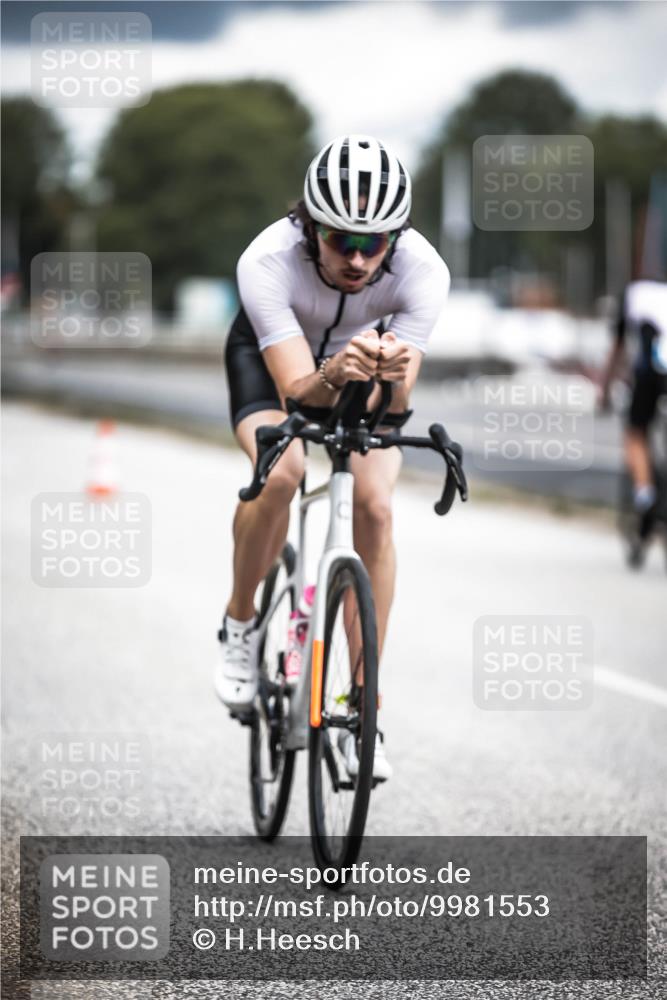 16.08.2026 - KN Förde Triathlon 2026 H.Heesch http://msf.ph/oto/9981553 16.08.2026 12:48:40 Radfahren 506, 514, 523, 526 meine-sportfotos.de