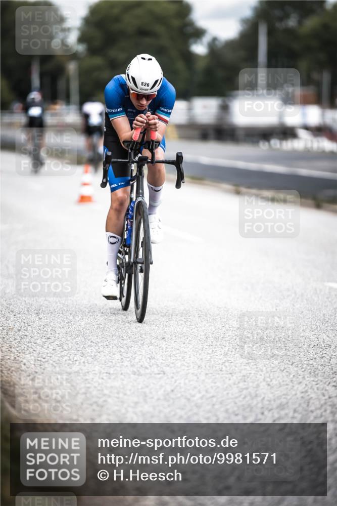 16.08.2026 - KN Förde Triathlon 2026 H.Heesch http://msf.ph/oto/9981571 16.08.2026 12:48:44 Radfahren 506, 524, 525, 526, 547 meine-sportfotos.de