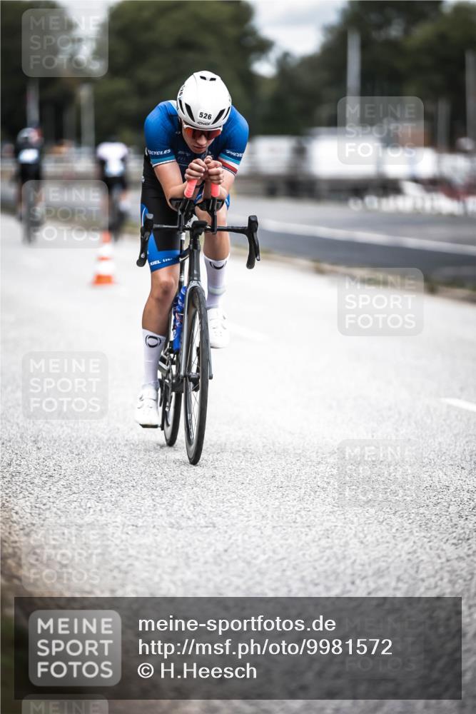 16.08.2026 - KN Förde Triathlon 2026 H.Heesch http://msf.ph/oto/9981572 16.08.2026 12:48:44 Radfahren 506, 524, 525, 526, 547 meine-sportfotos.de