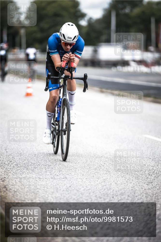 16.08.2026 - KN Förde Triathlon 2026 H.Heesch http://msf.ph/oto/9981573 16.08.2026 12:48:44 Radfahren 506, 524, 525, 526, 547 meine-sportfotos.de