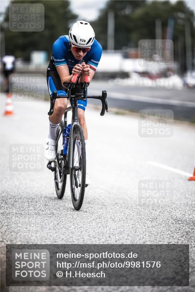 16.08.2026 - KN Förde Triathlon 2026 H.Heesch http://msf.ph/oto/9981576 16.08.2026 12:48:44 Radfahren 506, 524, 525, 526, 547 meine-sportfotos.de