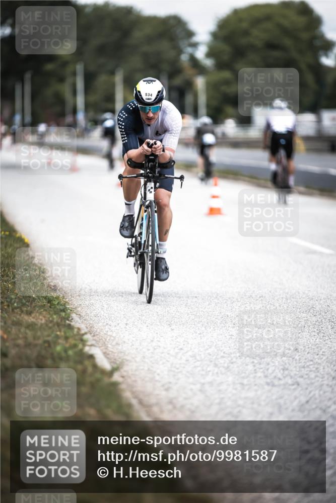 16.08.2026 - KN Förde Triathlon 2026 H.Heesch http://msf.ph/oto/9981587 16.08.2026 12:48:56 Radfahren 534 meine-sportfotos.de