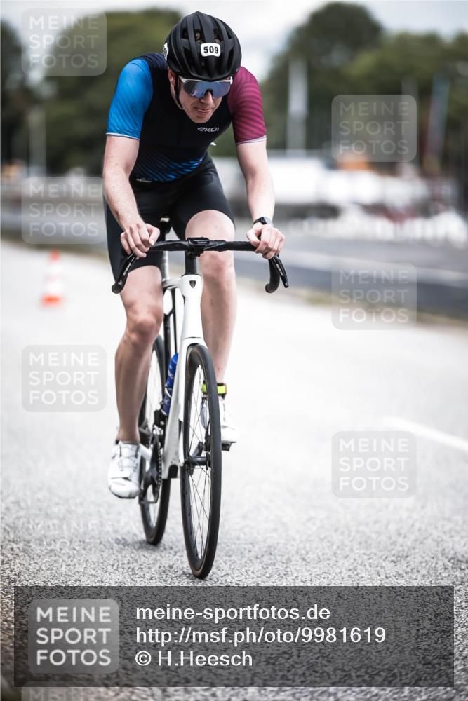 16.08.2026 - KN Förde Triathlon 2026 H.Heesch http://msf.ph/oto/9981619 16.08.2026 12:49:02 Radfahren 509 meine-sportfotos.de