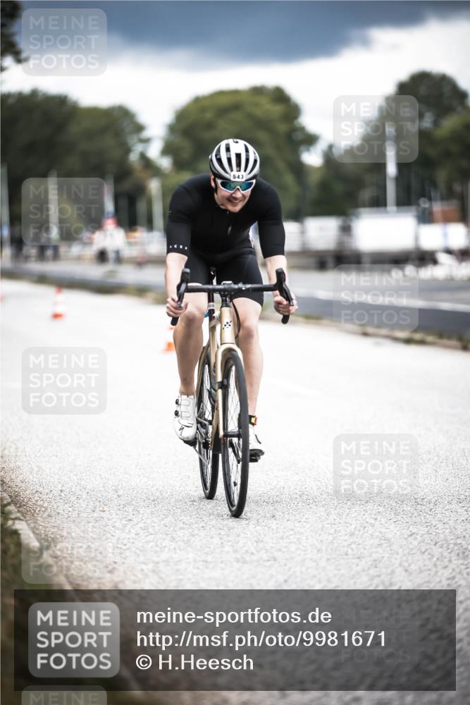 16.08.2026 - KN Förde Triathlon 2026 H.Heesch http://msf.ph/oto/9981671 16.08.2026 12:49:37 Radfahren 501, 540, 542, 543, 551 meine-sportfotos.de