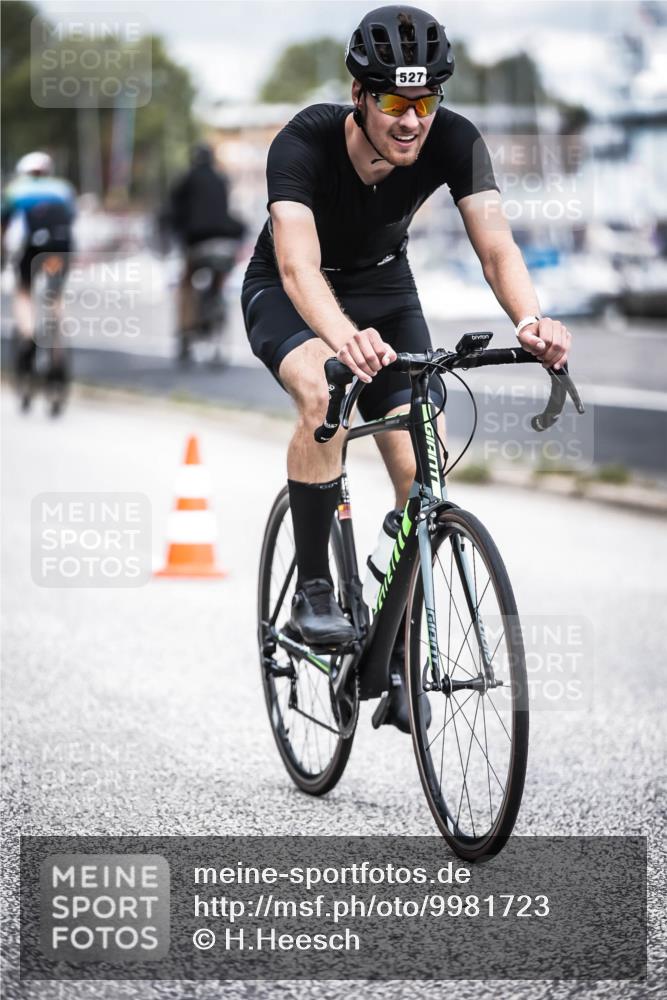 16.08.2026 - KN Förde Triathlon 2026 H.Heesch http://msf.ph/oto/9981723 16.08.2026 12:50:01 Radfahren 362, 507, 510, 519, 521, 527 meine-sportfotos.de