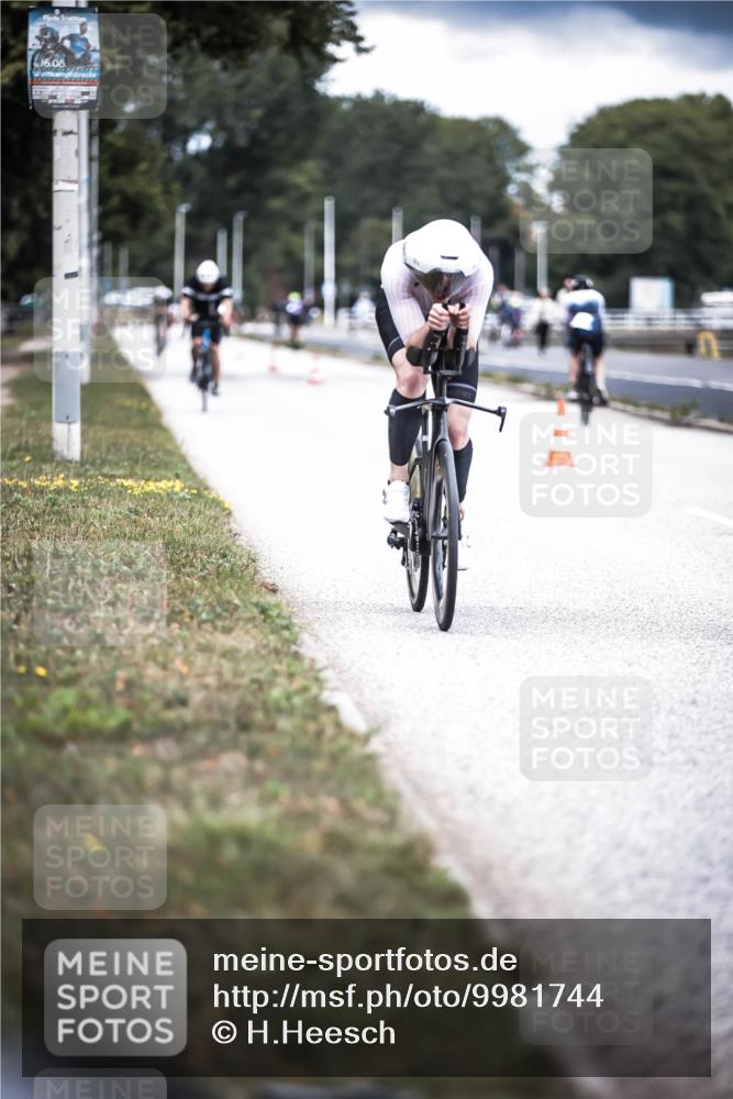 16.08.2026 - KN Förde Triathlon 2026 H.Heesch http://msf.ph/oto/9981744 16.08.2026 12:50:34 Radfahren 511, 538, 590 meine-sportfotos.de