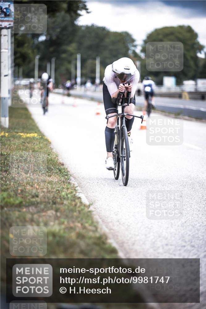 16.08.2026 - KN Förde Triathlon 2026 H.Heesch http://msf.ph/oto/9981747 16.08.2026 12:50:34 Radfahren 511, 538, 590 meine-sportfotos.de