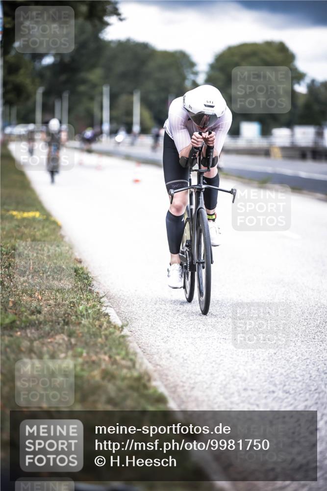 16.08.2026 - KN Förde Triathlon 2026 H.Heesch http://msf.ph/oto/9981750 16.08.2026 12:50:35 Radfahren 511, 590 meine-sportfotos.de