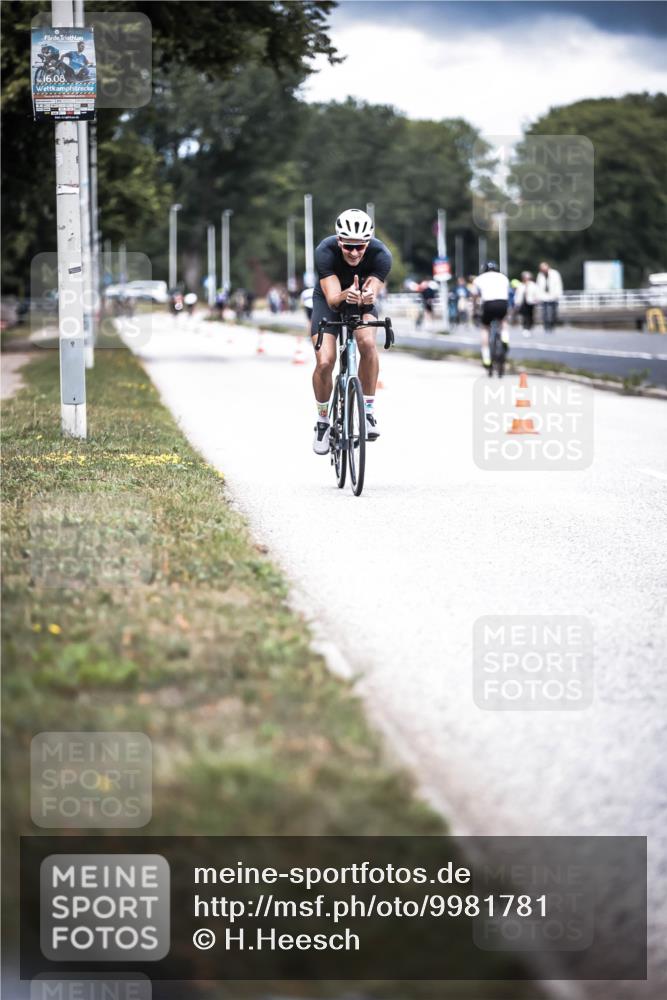 16.08.2026 - KN Förde Triathlon 2026 H.Heesch http://msf.ph/oto/9981781 16.08.2026 12:50:41 Radfahren 530, 590, 710 meine-sportfotos.de