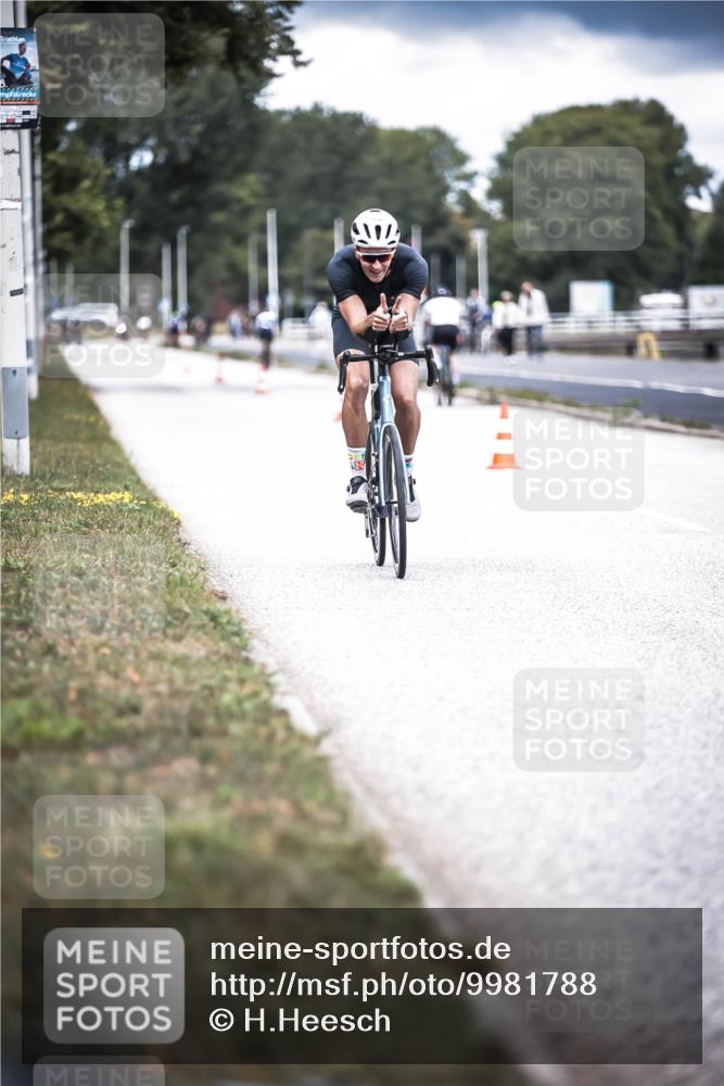 16.08.2026 - KN Förde Triathlon 2026 H.Heesch http://msf.ph/oto/9981788 16.08.2026 12:50:42 Radfahren 530, 590, 710 meine-sportfotos.de