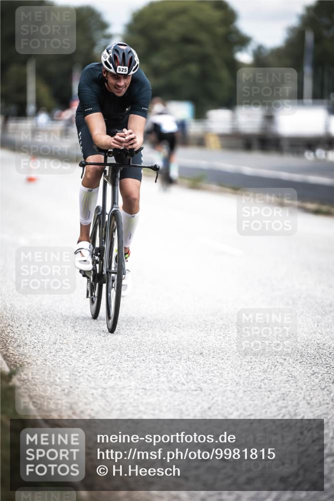 16.08.2026 - KN Förde Triathlon 2026 H.Heesch http://msf.ph/oto/9981815 16.08.2026 12:51:01 Radfahren 525, 556, 575, 588 meine-sportfotos.de