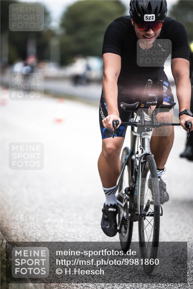 16.08.2026 - KN Förde Triathlon 2026 H.Heesch http://msf.ph/oto/9981860 16.08.2026 12:51:09 Radfahren 522, 524, 544, 547 meine-sportfotos.de