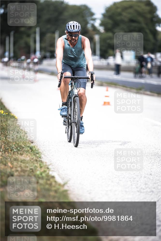 16.08.2026 - KN Förde Triathlon 2026 H.Heesch http://msf.ph/oto/9981864 16.08.2026 12:51:20 Radfahren 506 meine-sportfotos.de
