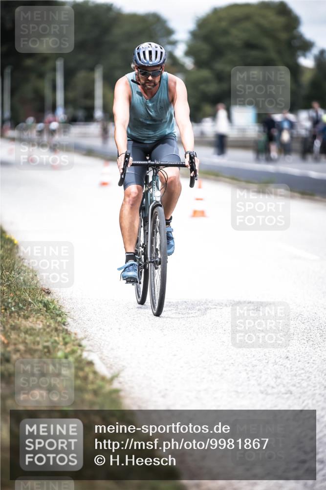 16.08.2026 - KN Förde Triathlon 2026 H.Heesch http://msf.ph/oto/9981867 16.08.2026 12:51:21 Radfahren 506 meine-sportfotos.de