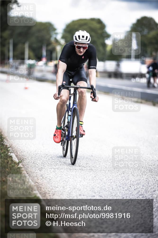 16.08.2026 - KN Förde Triathlon 2026 H.Heesch http://msf.ph/oto/9981916 16.08.2026 12:51:45 Radfahren 549, 550, 551, 574 meine-sportfotos.de