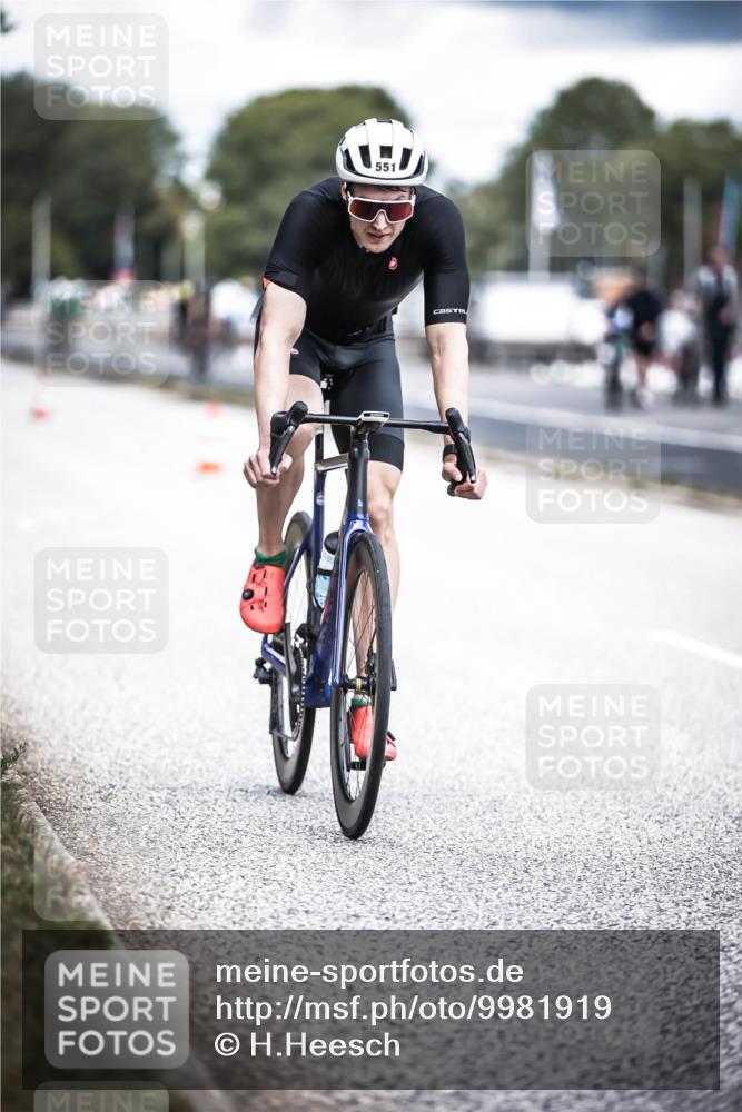 16.08.2026 - KN Förde Triathlon 2026 H.Heesch http://msf.ph/oto/9981919 16.08.2026 12:51:45 Radfahren 549, 550, 551, 574 meine-sportfotos.de