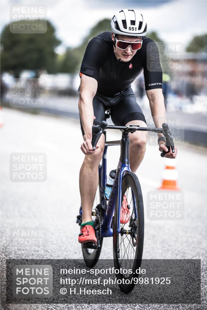 16.08.2026 - KN Förde Triathlon 2026 H.Heesch http://msf.ph/oto/9981925 16.08.2026 12:51:45 Radfahren 549, 550, 551, 574 meine-sportfotos.de