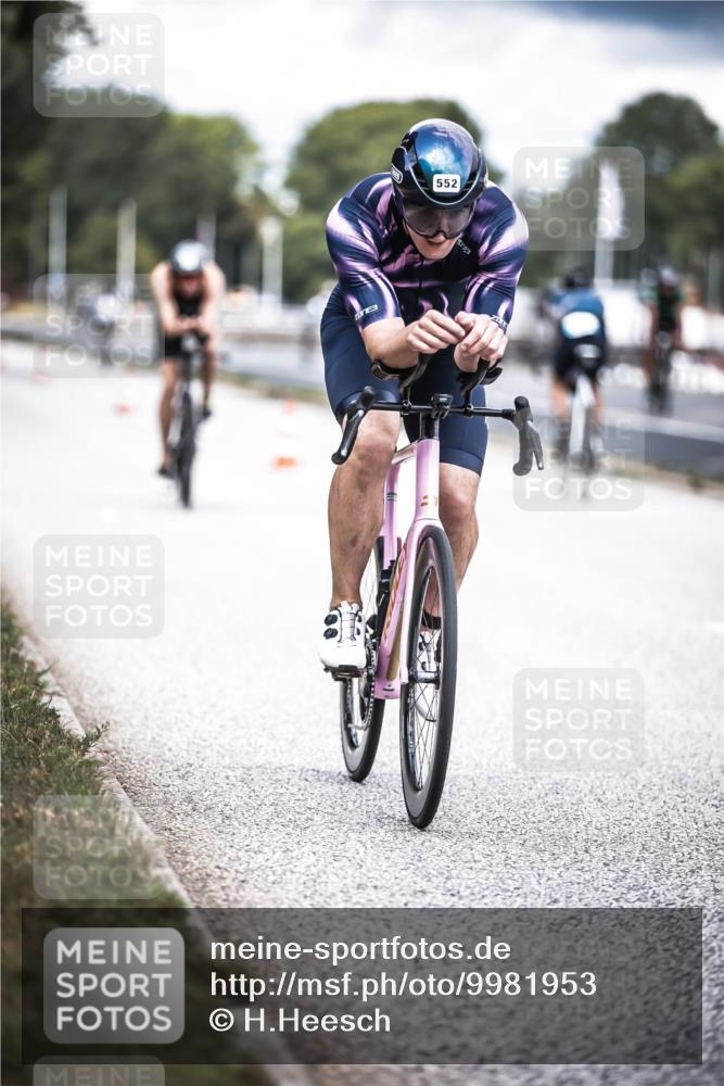 16.08.2026 - KN Förde Triathlon 2026 H.Heesch http://msf.ph/oto/9981953 16.08.2026 12:51:55 Radfahren 362, 510, 552, 703 meine-sportfotos.de