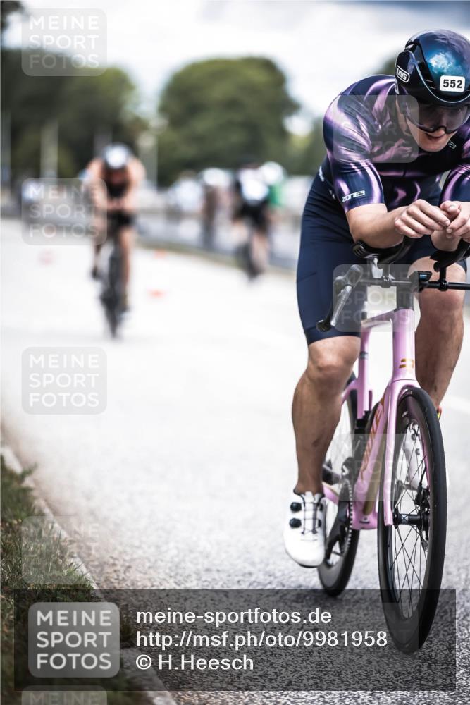 16.08.2026 - KN Förde Triathlon 2026 H.Heesch http://msf.ph/oto/9981958 16.08.2026 12:51:56 Radfahren 362, 510, 552, 703 meine-sportfotos.de