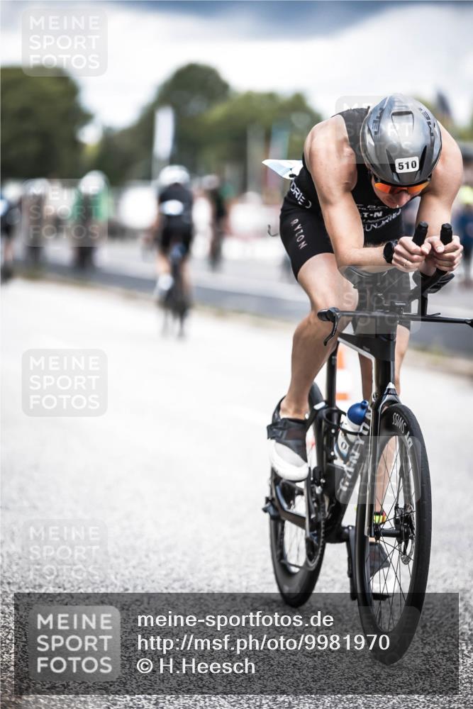 16.08.2026 - KN Förde Triathlon 2026 H.Heesch http://msf.ph/oto/9981970 16.08.2026 12:51:57 Radfahren 510, 552, 703 meine-sportfotos.de