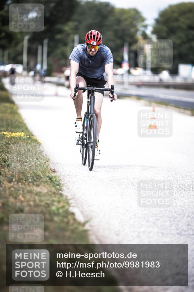 16.08.2026 - KN Förde Triathlon 2026 H.Heesch http://msf.ph/oto/9981983 16.08.2026 12:52:10 Radfahren 505, 531 meine-sportfotos.de