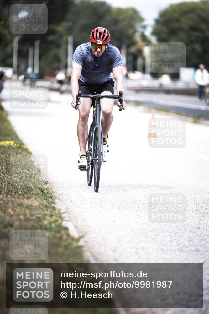 16.08.2026 - KN Förde Triathlon 2026 H.Heesch http://msf.ph/oto/9981987 16.08.2026 12:52:10 Radfahren 505, 531 meine-sportfotos.de