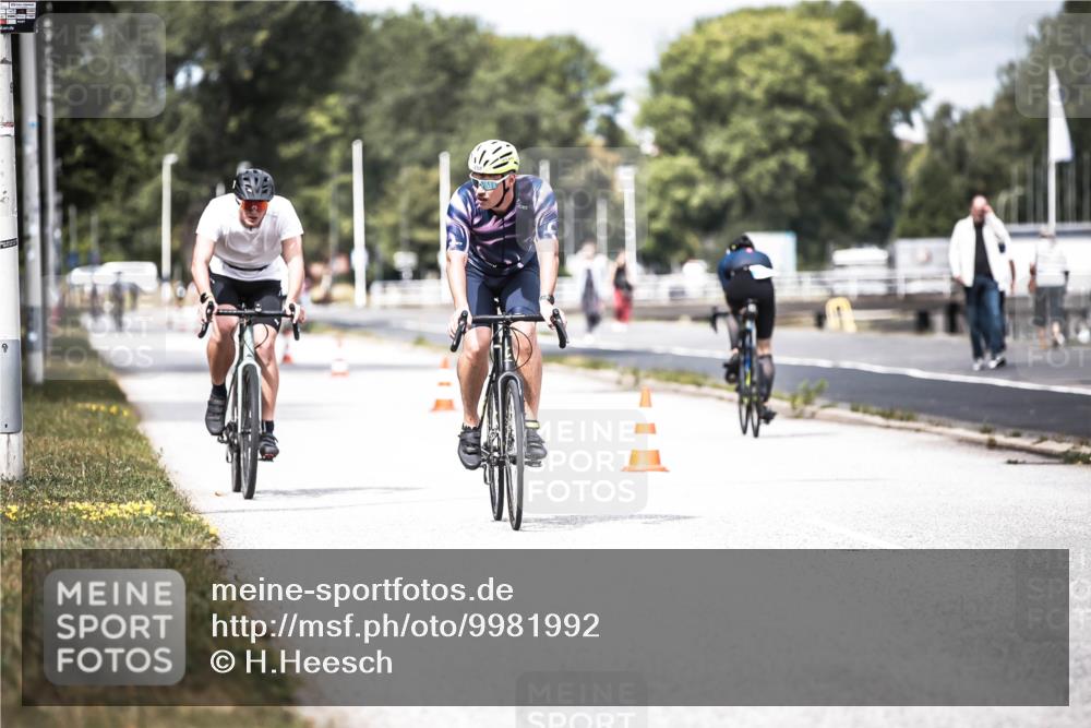 16.08.2026 - KN Förde Triathlon 2026 H.Heesch http://msf.ph/oto/9981992 16.08.2026 12:52:36 Radfahren 532, 533, 558 meine-sportfotos.de
