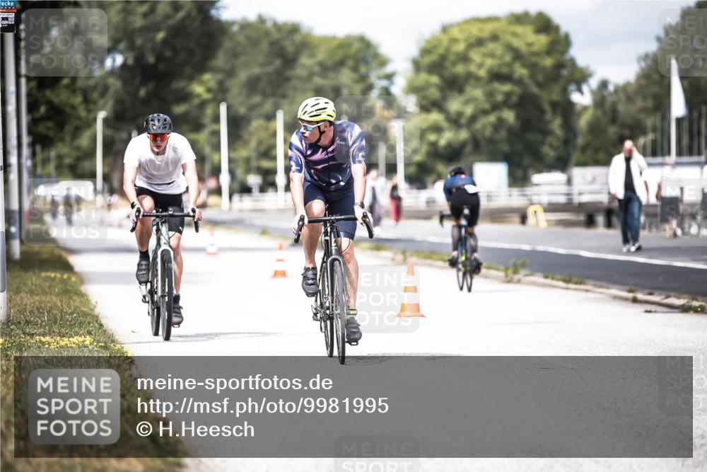 16.08.2026 - KN Förde Triathlon 2026 H.Heesch http://msf.ph/oto/9981995 16.08.2026 12:52:36 Radfahren 532, 533, 558 meine-sportfotos.de