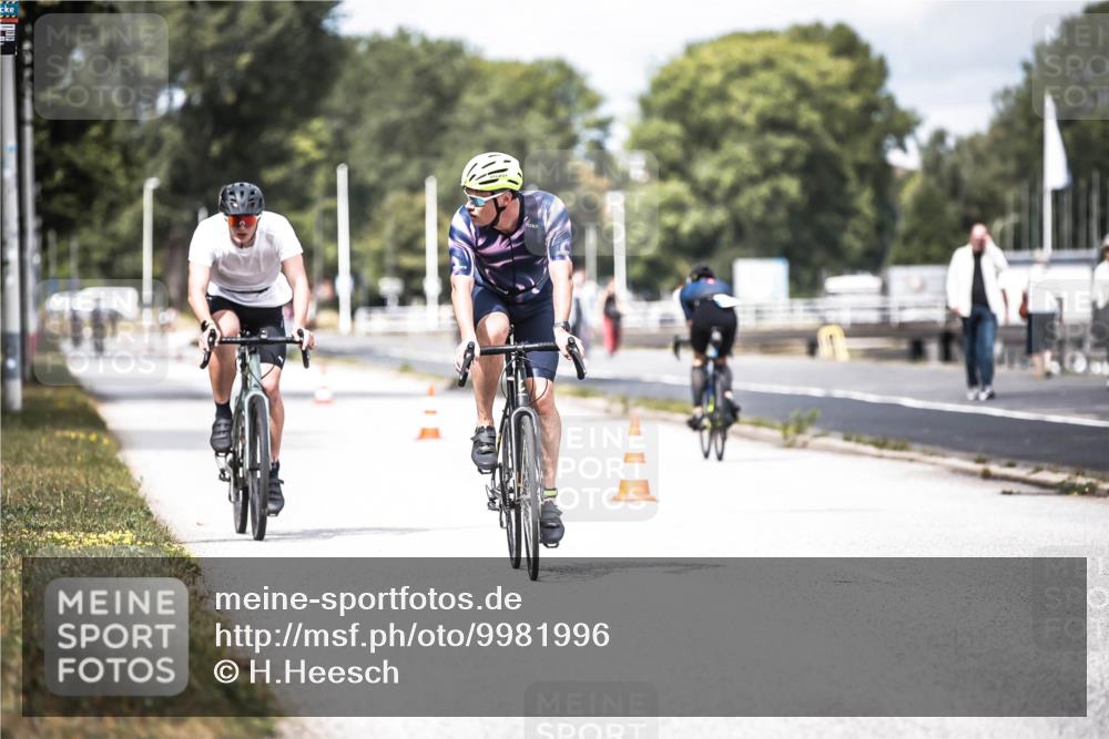 16.08.2026 - KN Förde Triathlon 2026 H.Heesch http://msf.ph/oto/9981996 16.08.2026 12:52:36 Radfahren 532, 533, 558 meine-sportfotos.de