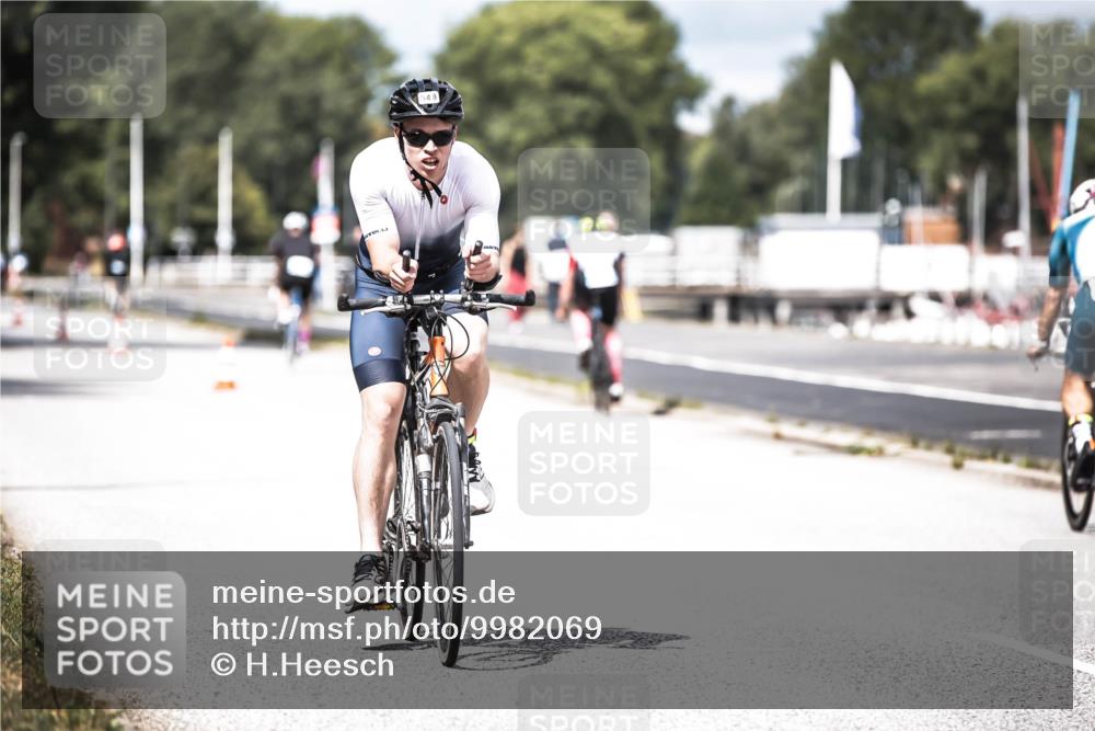 16.08.2026 - KN Förde Triathlon 2026 H.Heesch http://msf.ph/oto/9982069 16.08.2026 12:52:59 Radfahren 502, 538, 548, 587 meine-sportfotos.de