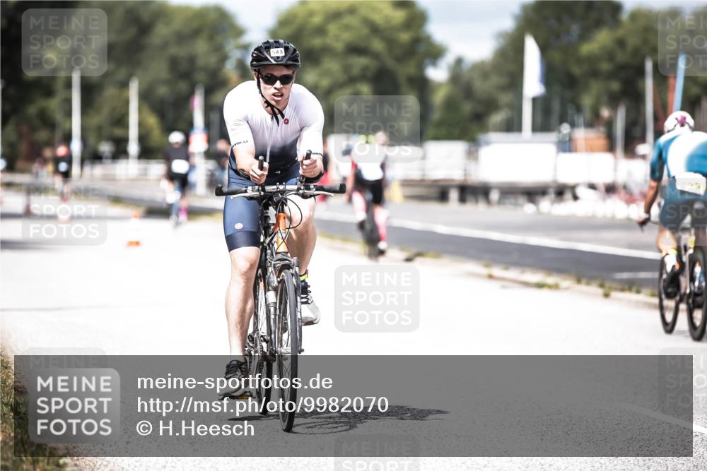 16.08.2026 - KN Förde Triathlon 2026 H.Heesch http://msf.ph/oto/9982070 16.08.2026 12:52:59 Radfahren 502, 538, 548, 587 meine-sportfotos.de