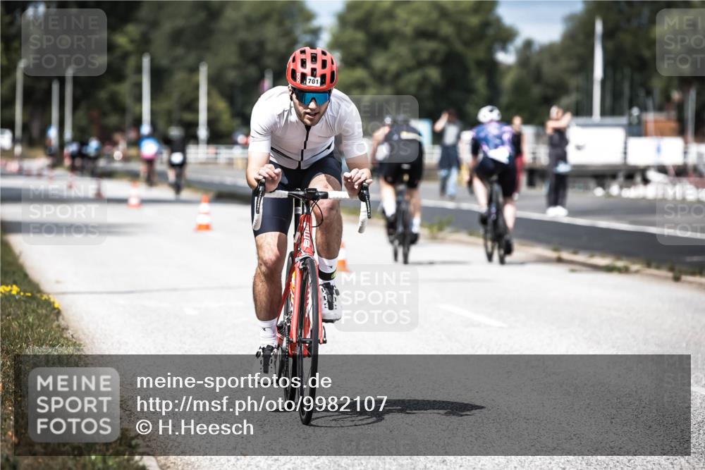 16.08.2026 - KN Förde Triathlon 2026 H.Heesch http://msf.ph/oto/9982107 16.08.2026 12:53:11 Radfahren 561, 701 meine-sportfotos.de