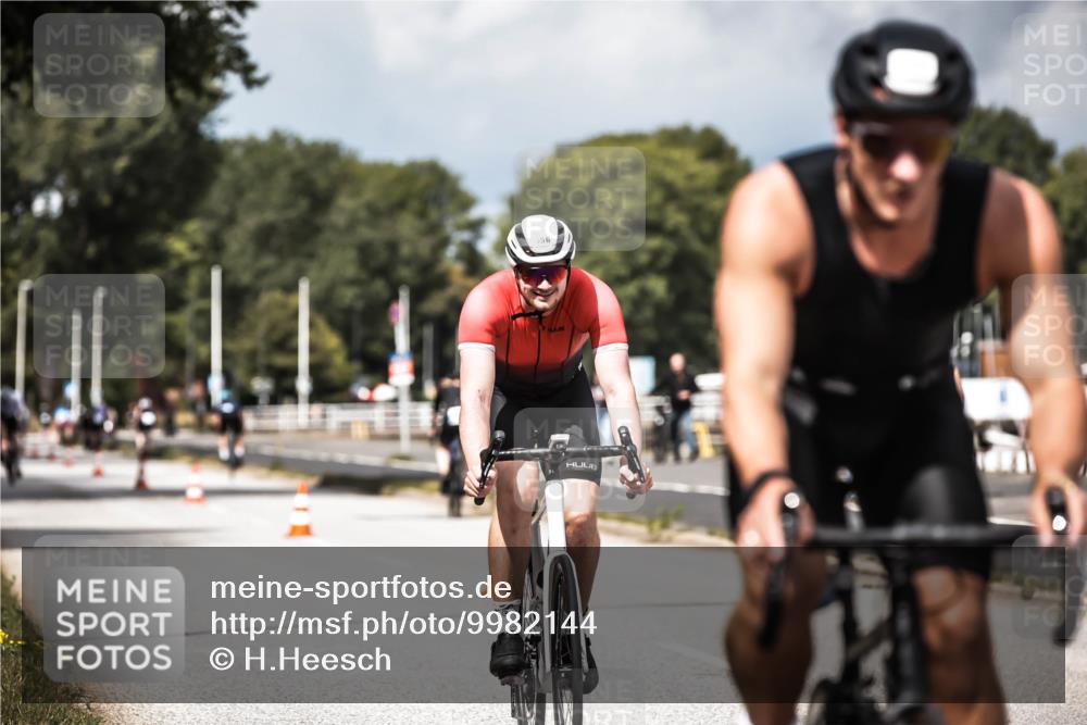 16.08.2026 - KN Förde Triathlon 2026 H.Heesch http://msf.ph/oto/9982144 16.08.2026 12:53:25 Radfahren 517, 556, 569, 588, 719 meine-sportfotos.de