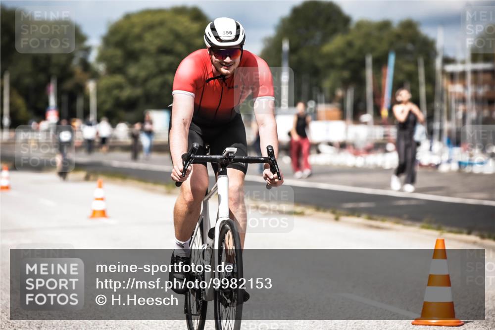 16.08.2026 - KN Förde Triathlon 2026 H.Heesch http://msf.ph/oto/9982153 16.08.2026 12:53:25 Radfahren 517, 556, 569, 588, 719 meine-sportfotos.de