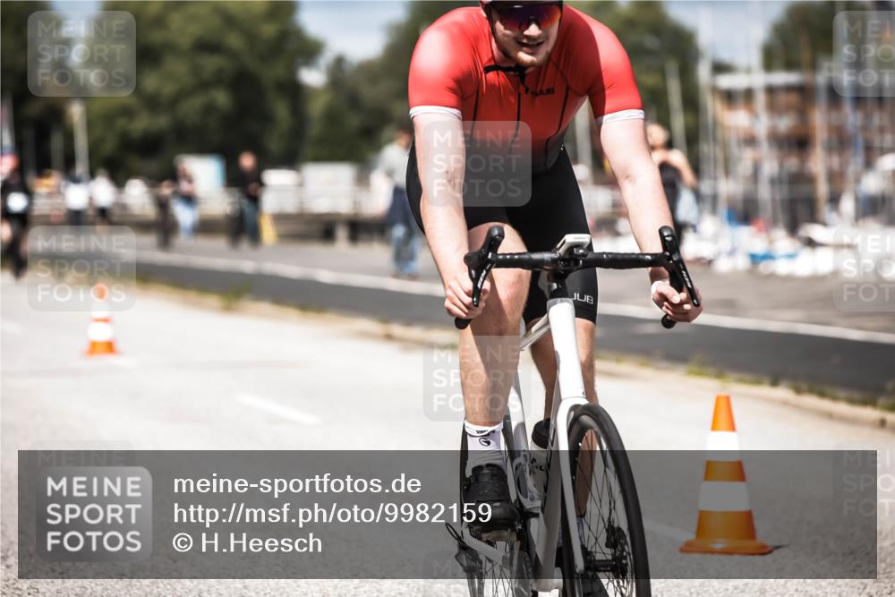 16.08.2026 - KN Förde Triathlon 2026 H.Heesch http://msf.ph/oto/9982159 16.08.2026 12:53:25 Radfahren 517, 556, 569, 588, 719 meine-sportfotos.de