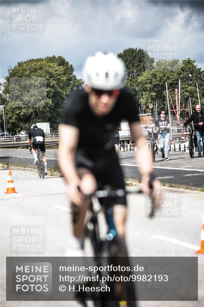 16.08.2026 - KN Förde Triathlon 2026 H.Heesch http://msf.ph/oto/9982193 16.08.2026 12:53:59 Radfahren 512, 549, 557, 571 meine-sportfotos.de
